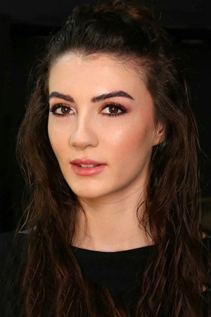Photo of Burcu Özberk from the Latest Netflix gallery