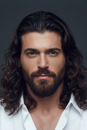 Can Yaman photo