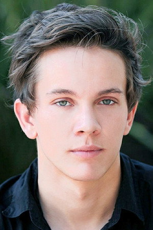 Photo of Austin P. McKenzie from the Latest Netflix gallery