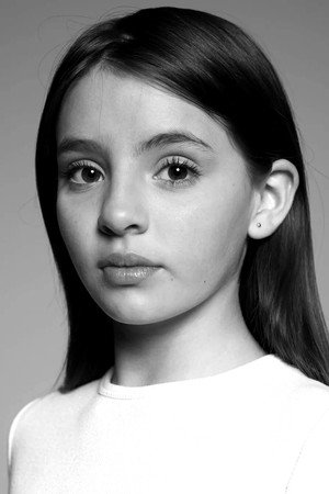 Photo of Alondra Valenzuela from the Latest Netflix gallery