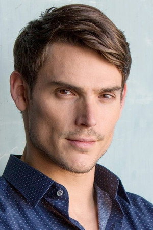 Photo of Mark Grossman from the Latest Netflix gallery