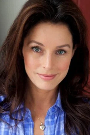Photo of Sarah Deakins from the Latest Netflix gallery