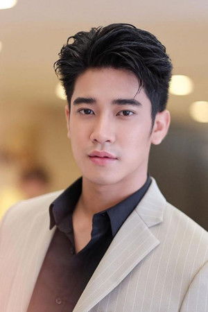 Yotsawat Tawapee photo