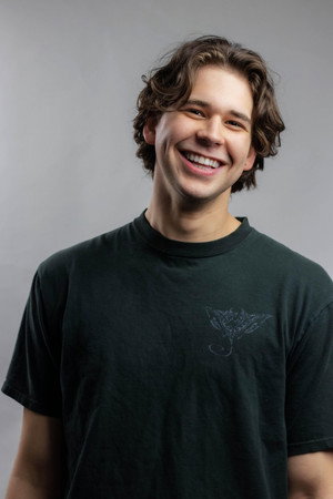 Photo of Jackson Coates from the Latest Netflix gallery