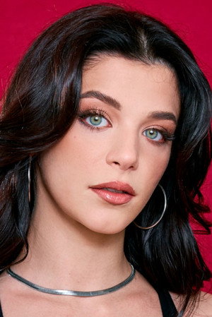 Photo of Jade Maris from the Latest Netflix gallery