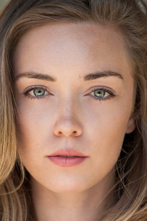 Photo of Ella Cannon from the Latest Netflix gallery