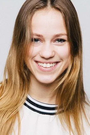 Photo of Mathilde La Musse from the Latest Netflix gallery