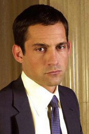 Photo of Enrique Murciano from the Latest Netflix gallery