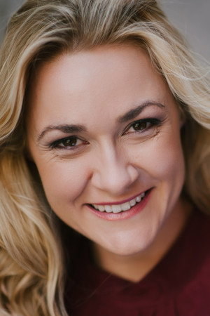 Photo of Julia Billington from the Latest Netflix gallery