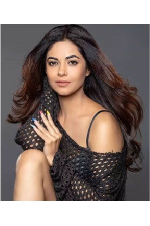 Meera Chopra photo