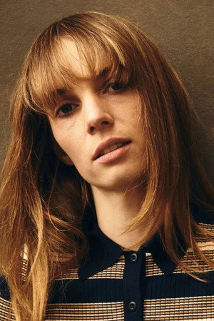 Photo of Maya Hawke from the Latest Netflix gallery