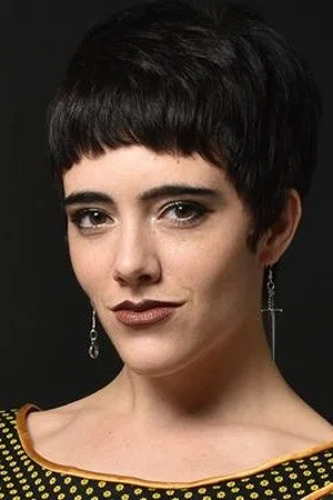 Photo of Zoë Vnak from the Latest Netflix gallery
