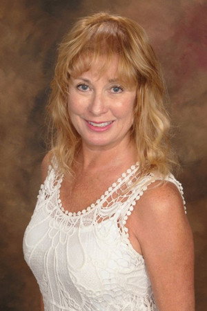 Photo of Wendy Lyon from the Latest Netflix gallery