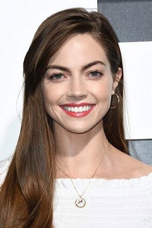 Caitlin Carver photo