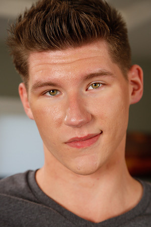 Photo of Dakota Wolfe from the Latest Netflix gallery