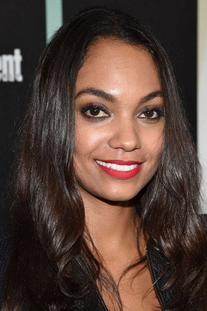 Lyndie Greenwood photo