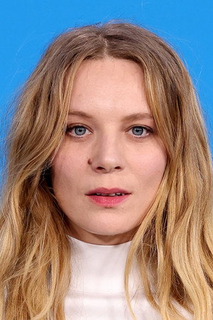 Lilith Stangenberg photo