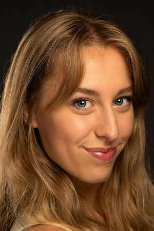 Photo of Dilara Foscht from the Latest Netflix gallery