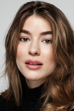 Photo of Lena Morris from the Latest Netflix gallery