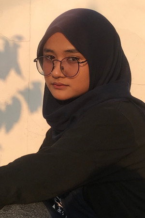 Photo of Tri Yuni Aulia from the Latest Netflix gallery