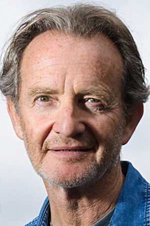 Anton Lesser photo