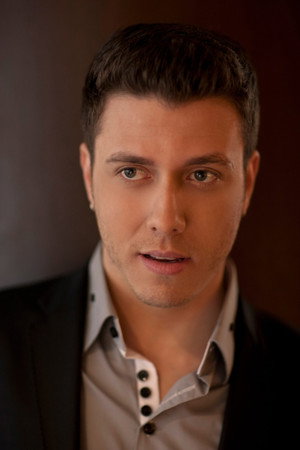 Photo of Daniel Gravelli from the Latest Netflix gallery