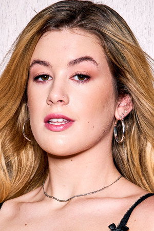 Photo of Ashley Alexander from the Latest Netflix gallery