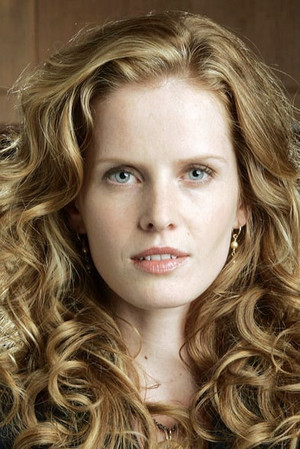 Rebecca Mader photo