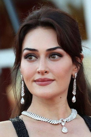 Photo of Esra Bilgiç from the Latest Netflix gallery