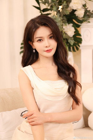 Photo of Zhou Weiwei from the Latest Netflix gallery