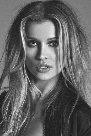 Joanna Krupa photo