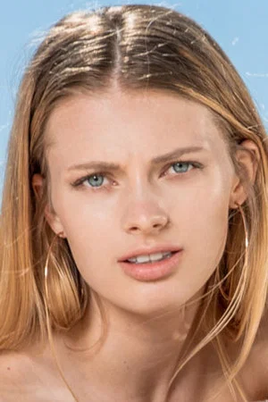 Photo of Sophie Sparks from the Latest Netflix gallery