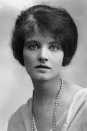 Photo of Betty Linley from the Latest Netflix gallery
