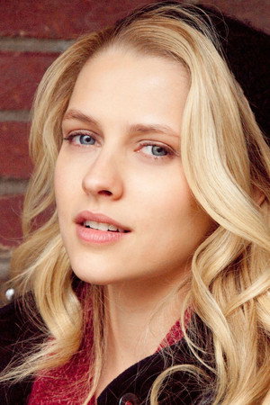 Teresa Palmer photo