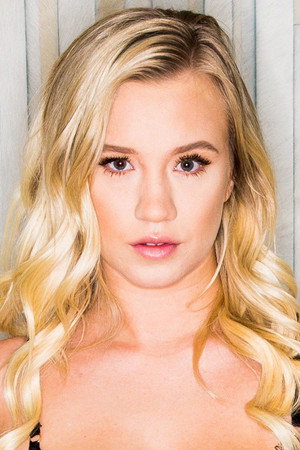 Photo of Bailey Brooke from the Latest Netflix gallery