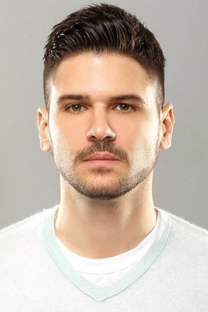 Tolgahan Sayışman photo