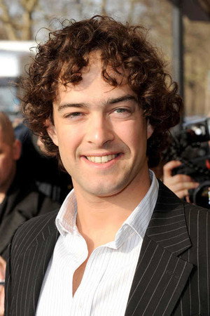 Photo of Lee Mead from the Latest Netflix gallery