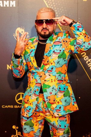 Photo of Papi Gavi from the Latest Netflix gallery