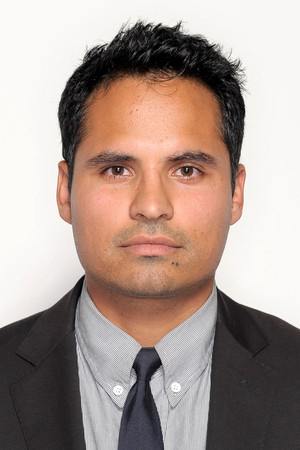 Michael Peña photo