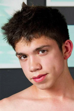 Photo of Zack Roni from the Latest Netflix gallery