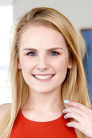Photo of Natalie Knight from the Latest Netflix gallery