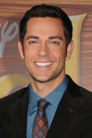 Zachary Levi photo
