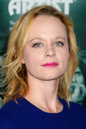 Thora Birch photo