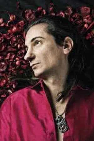 Photo of Paulo Bragança from the Latest Netflix gallery