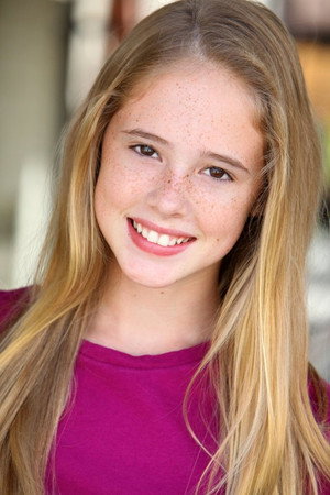Photo of Ashlea Rae from the Latest Netflix gallery