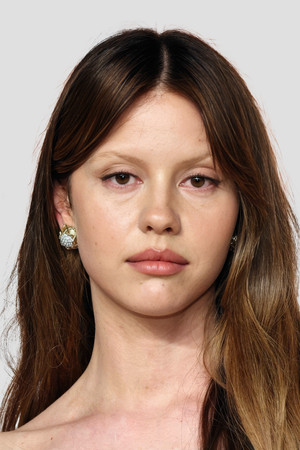 Mia Goth photo