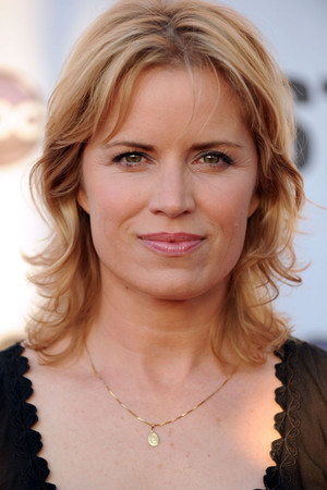 Kim Dickens photo