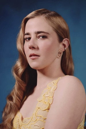 Photo of Taylor Dearden from the Latest Netflix gallery