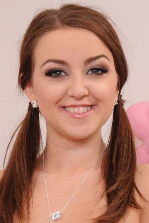 Photo of Pressley Carter from the Latest Netflix gallery