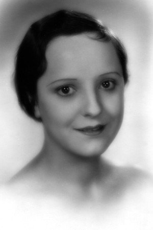 Photo of Lotti Loder from the Latest Netflix gallery